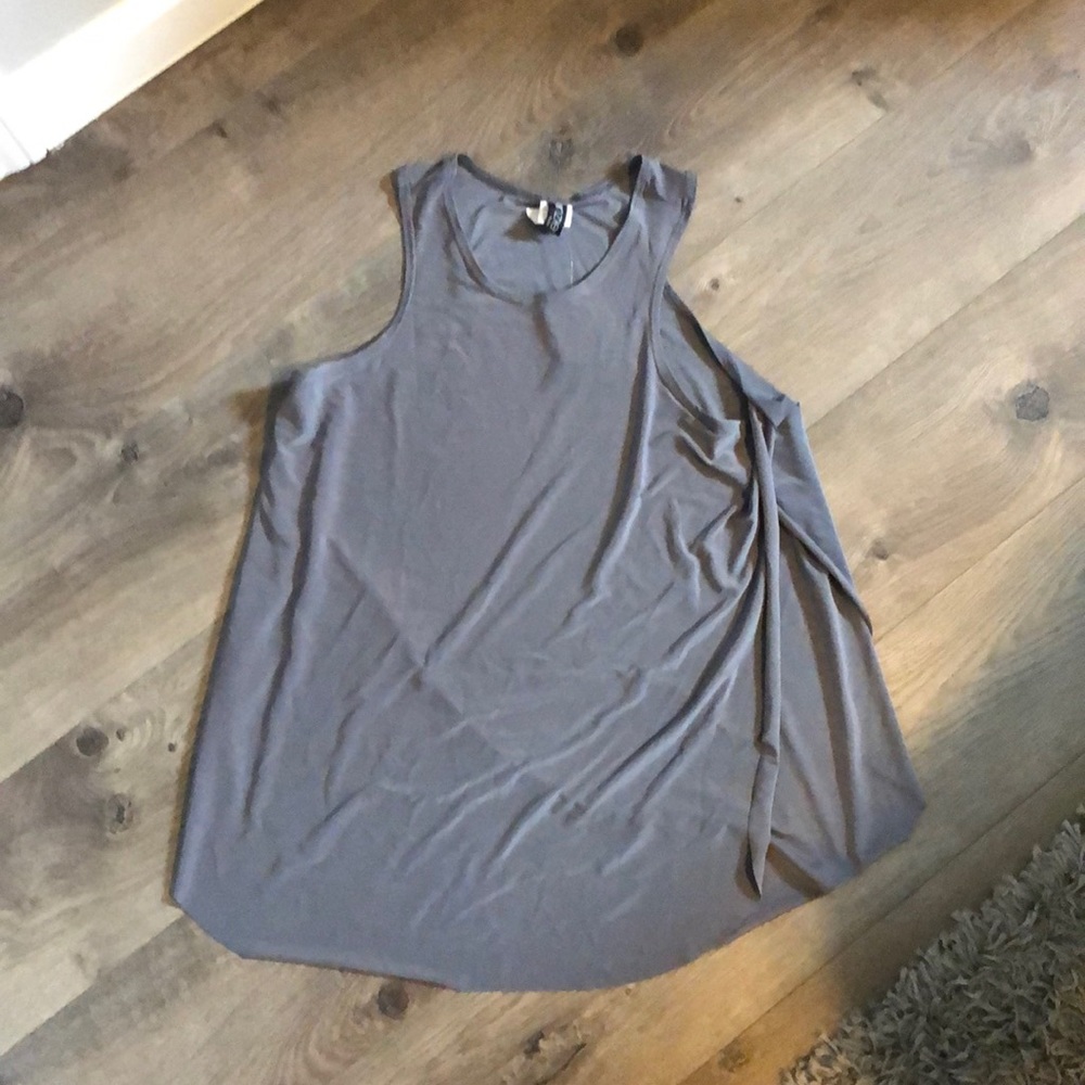 Onzie Flow side slit tank